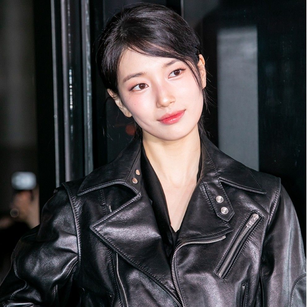 Recent activity shot of Bae Suzy