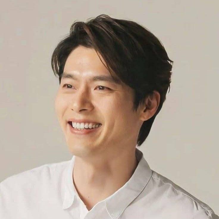 A moment captured by a fan of Hyun Bin