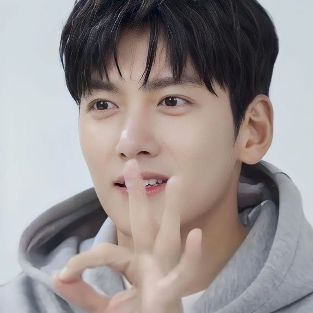 A moment captured by a fan of Ji Changwook