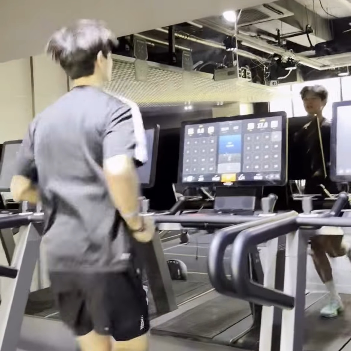 최민호의 비하인드 컷