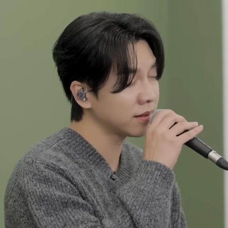 ファンが撮影したイ・スンギの瞬間