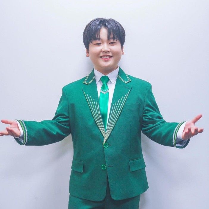 Behind-the-scenes cut of Park Sungon