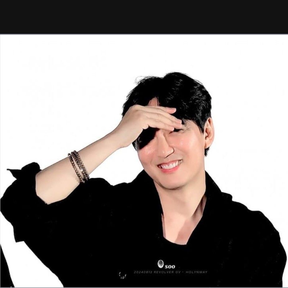 Behind-the-scenes cut of Kim Namgil