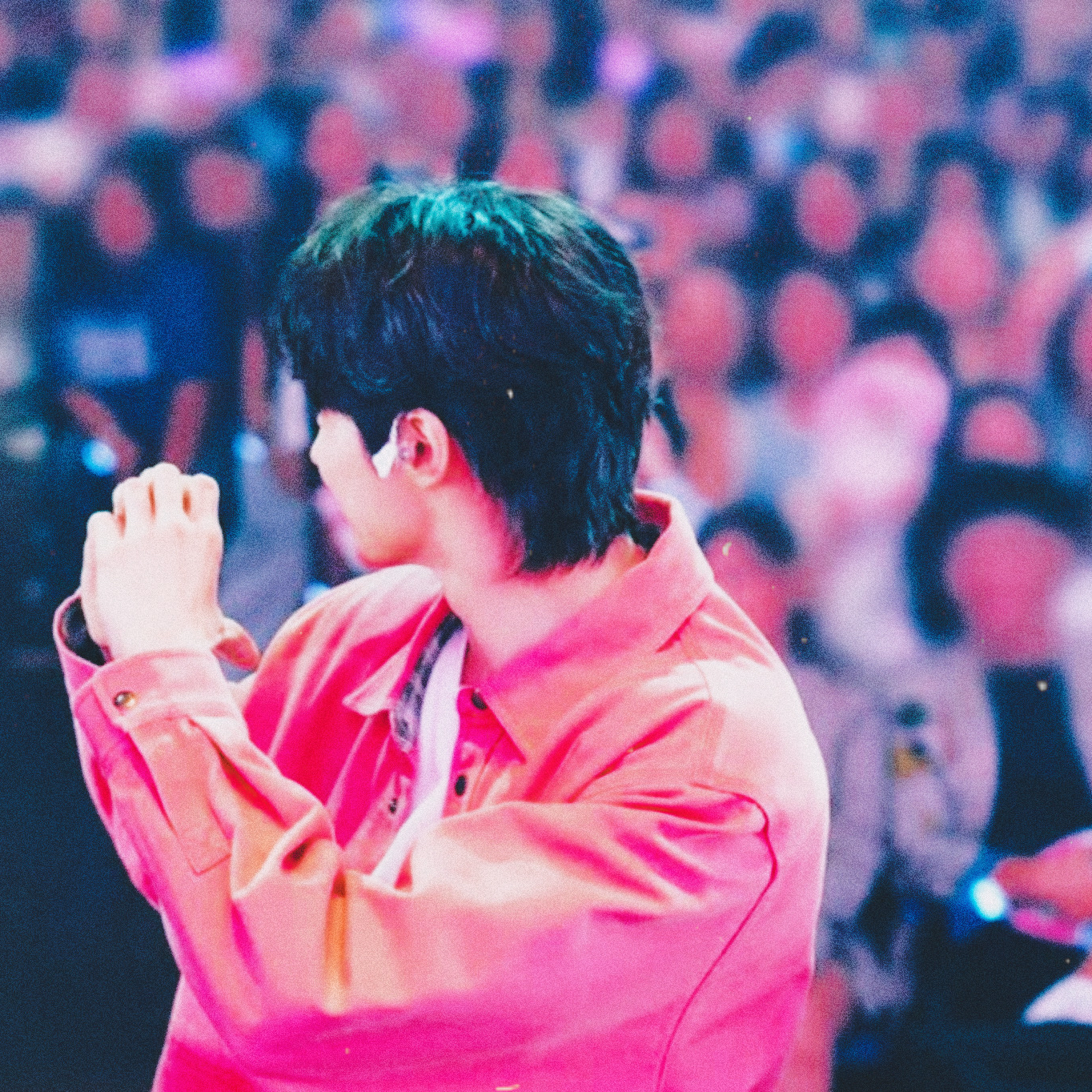 A moment captured by a fan of Byeon Wooseok