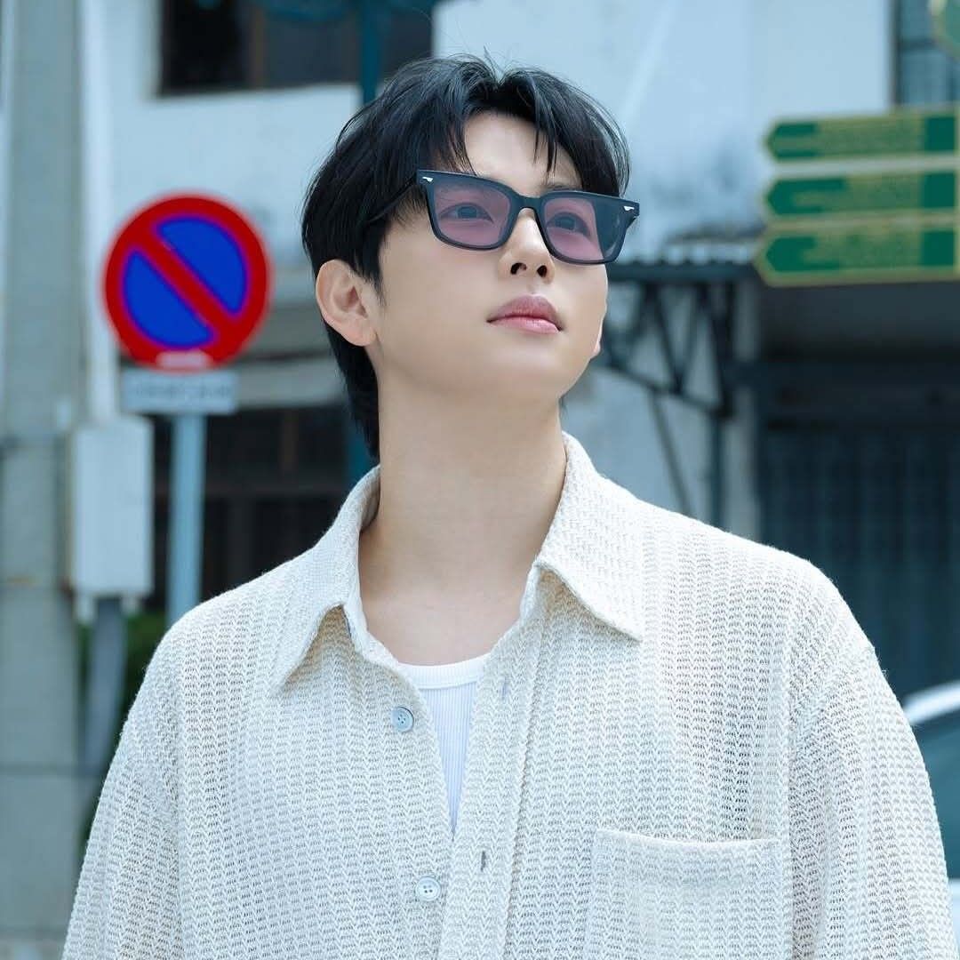 Latest photo of Yim Siwan