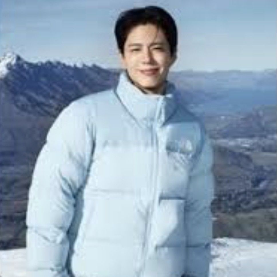 Recent activity shot of Park Bogum