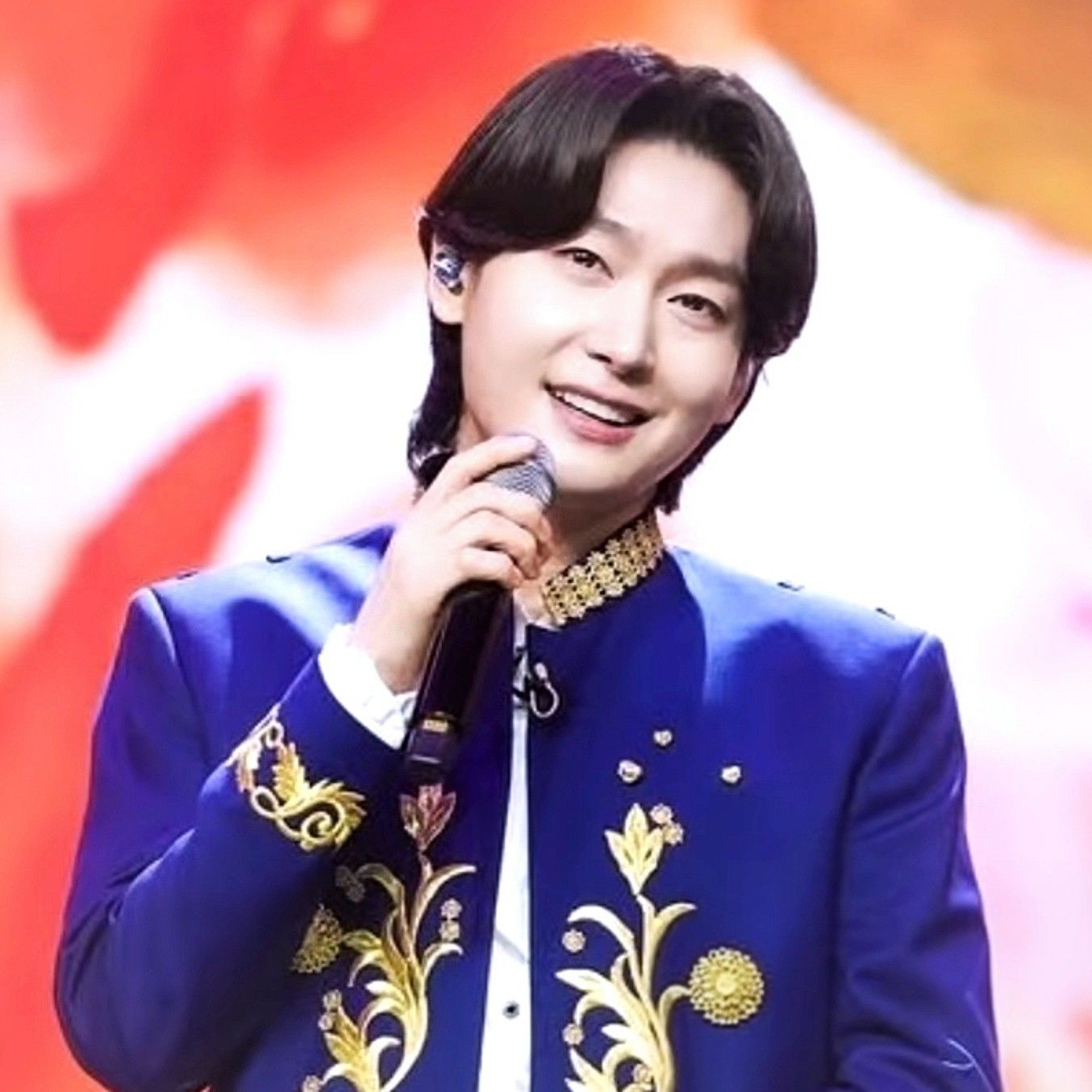 Latest photo of Kim Yongbin
