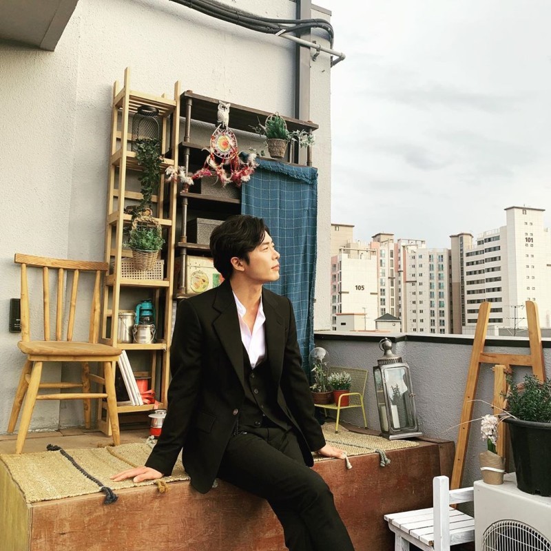 A moment captured by a fan of Kim Jaewook