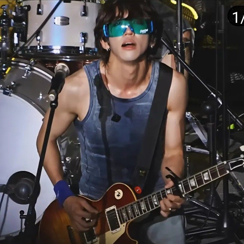 Behind-the-scenes cut of Lee Seungyoon