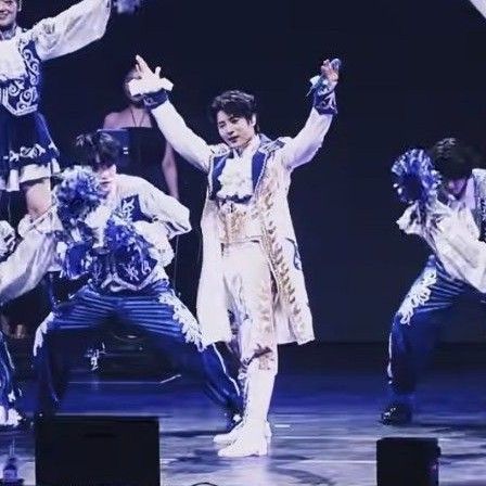 金俊賢的最新照片