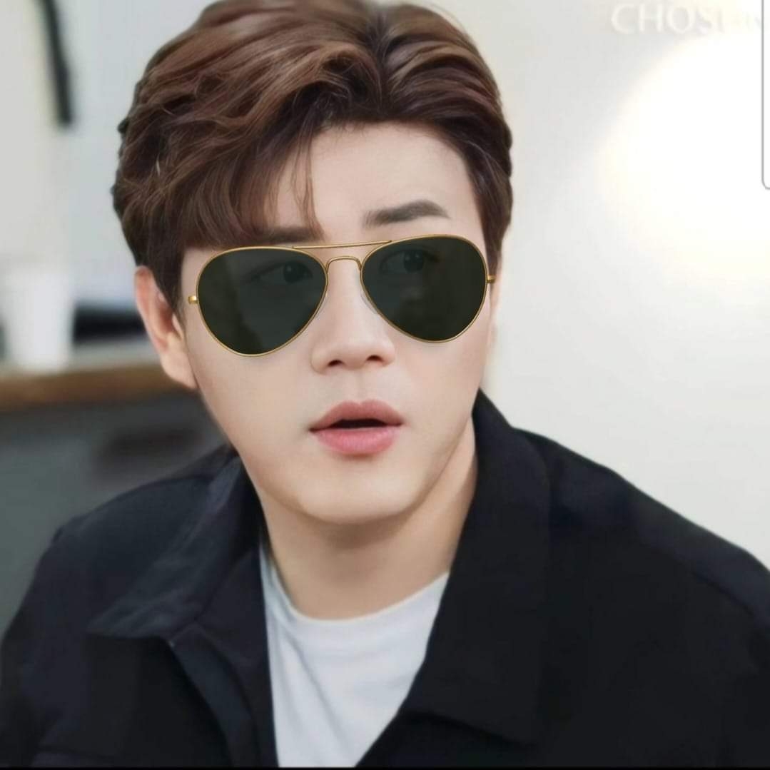 Behind-the-scenes cut of Jin Haesung