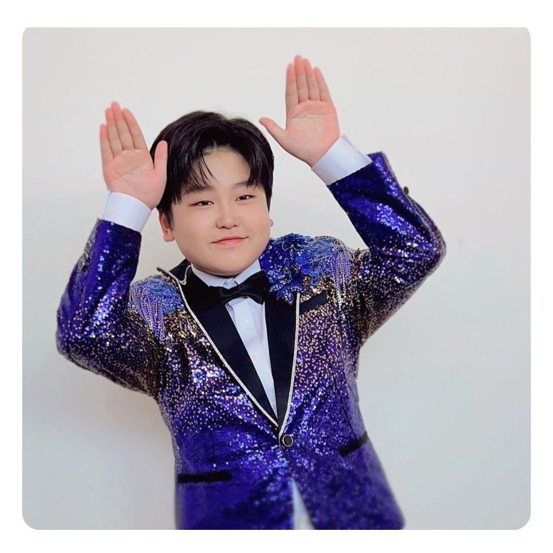 Behind-the-scenes cut of Park Sungon