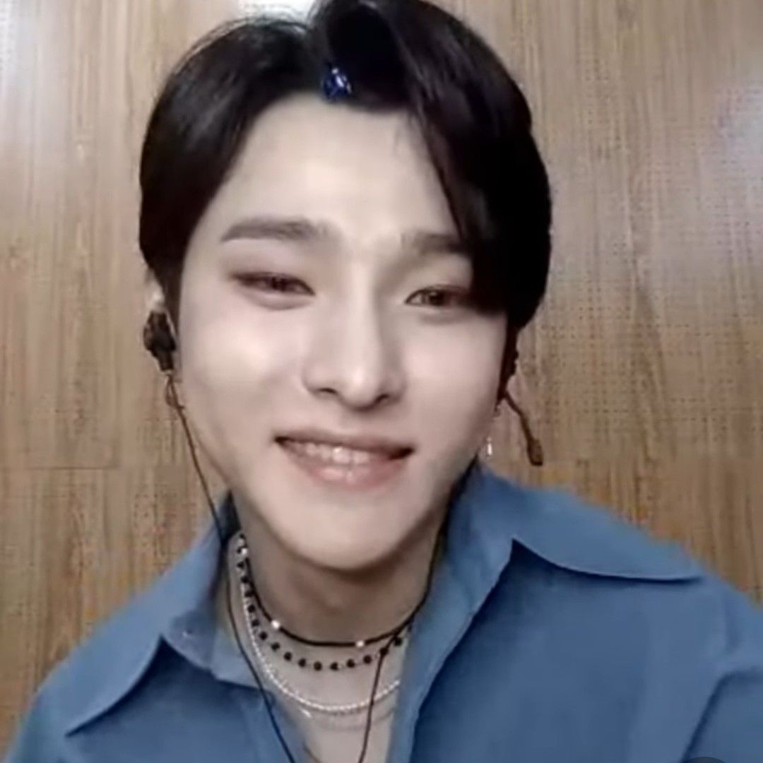 A moment captured by a fan of Seong Ri