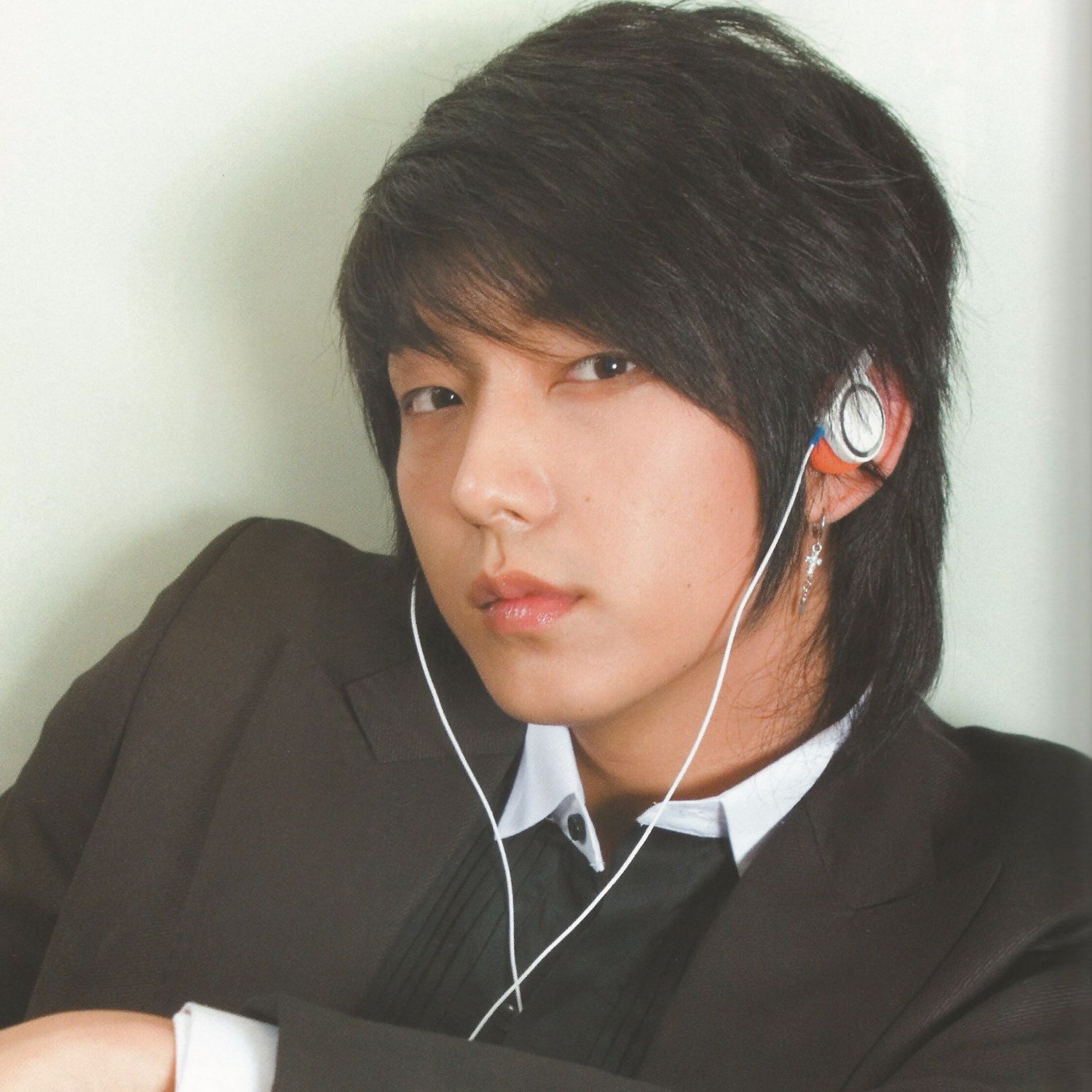 Behind-the-scenes cut of Lee Joongi