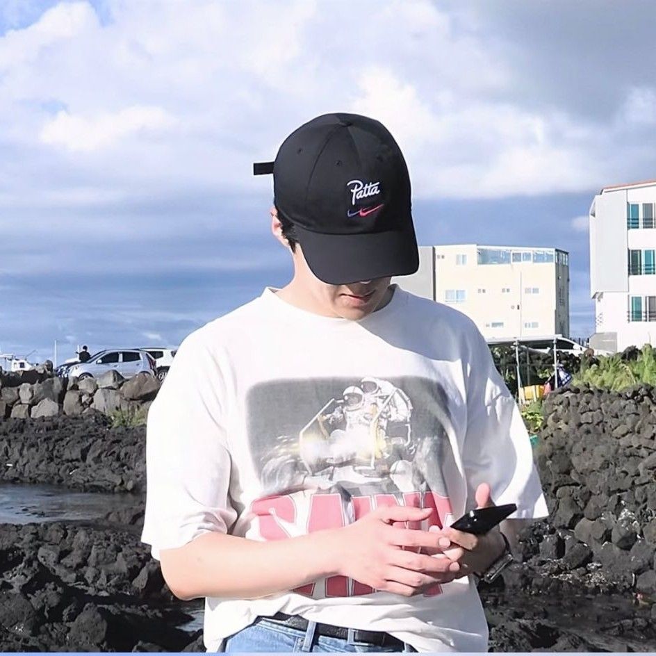 Recent activity shot of Kim Seonho