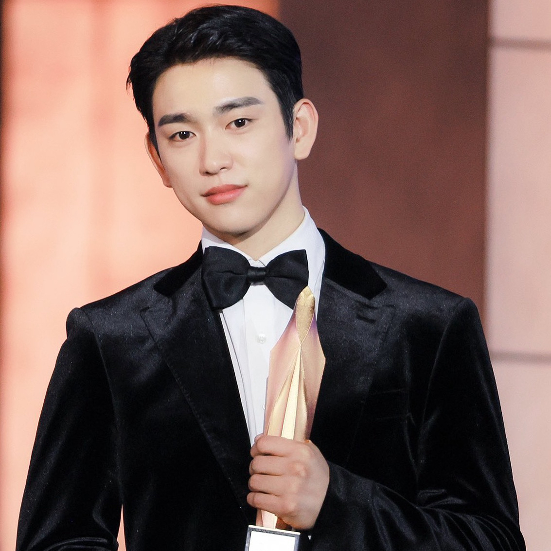 A moment captured by a fan of Park Jinyoung