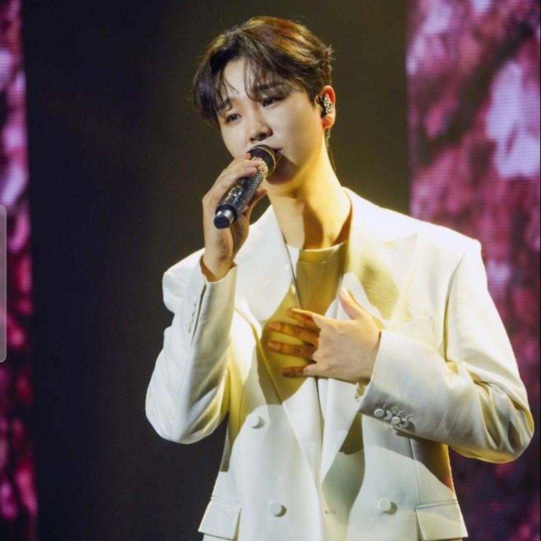 Recent activity shot of Song Minjun