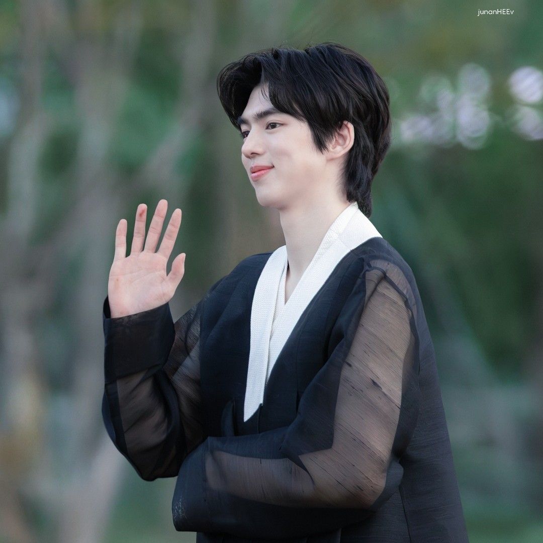 粉丝拍下的Cha Junhwan瞬间