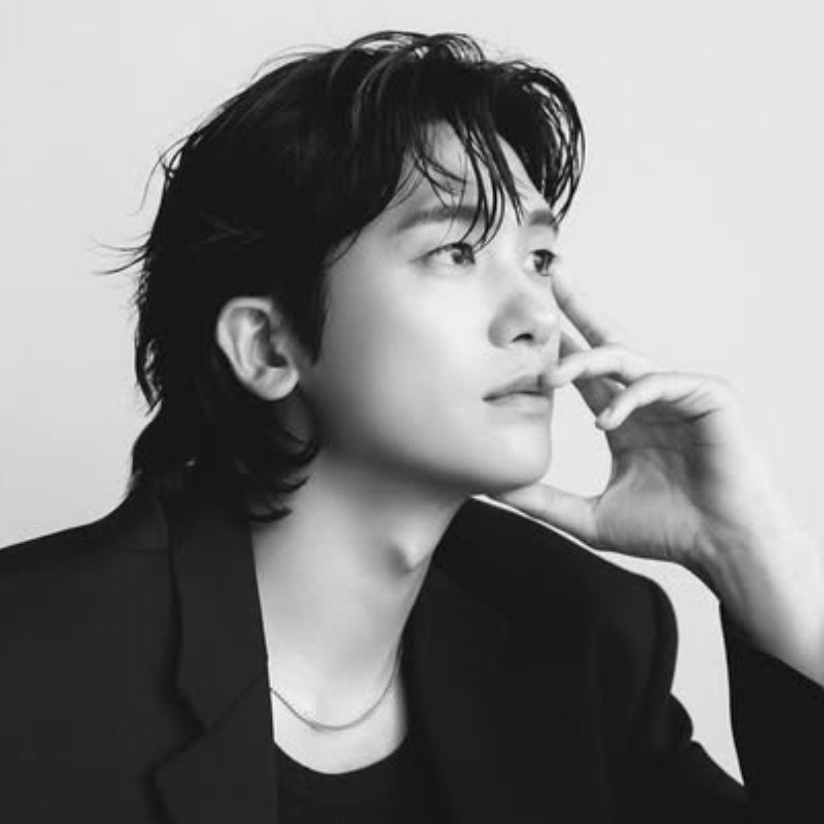 Behind-the-scenes cut of Park Hyungsik