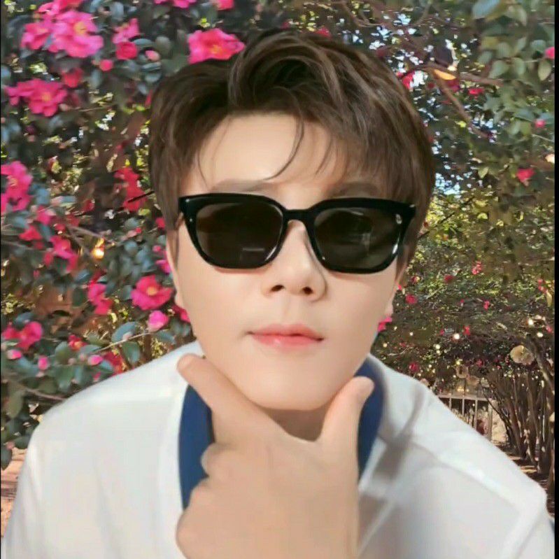 진해성의 비하인드 컷