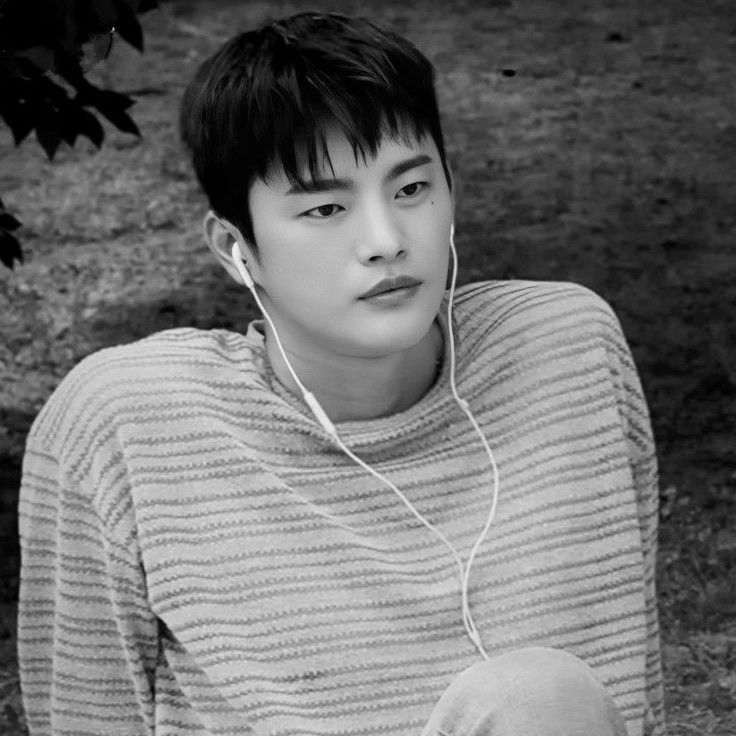 서인국 최근 활동샷