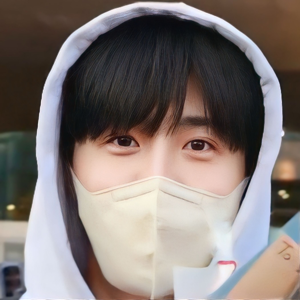 粉丝拍下的金宣虎瞬间