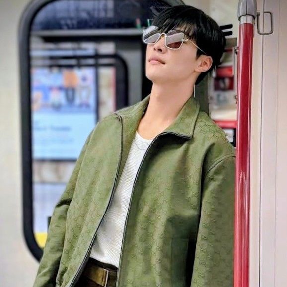 Recent activity shot of Woo Dohwan