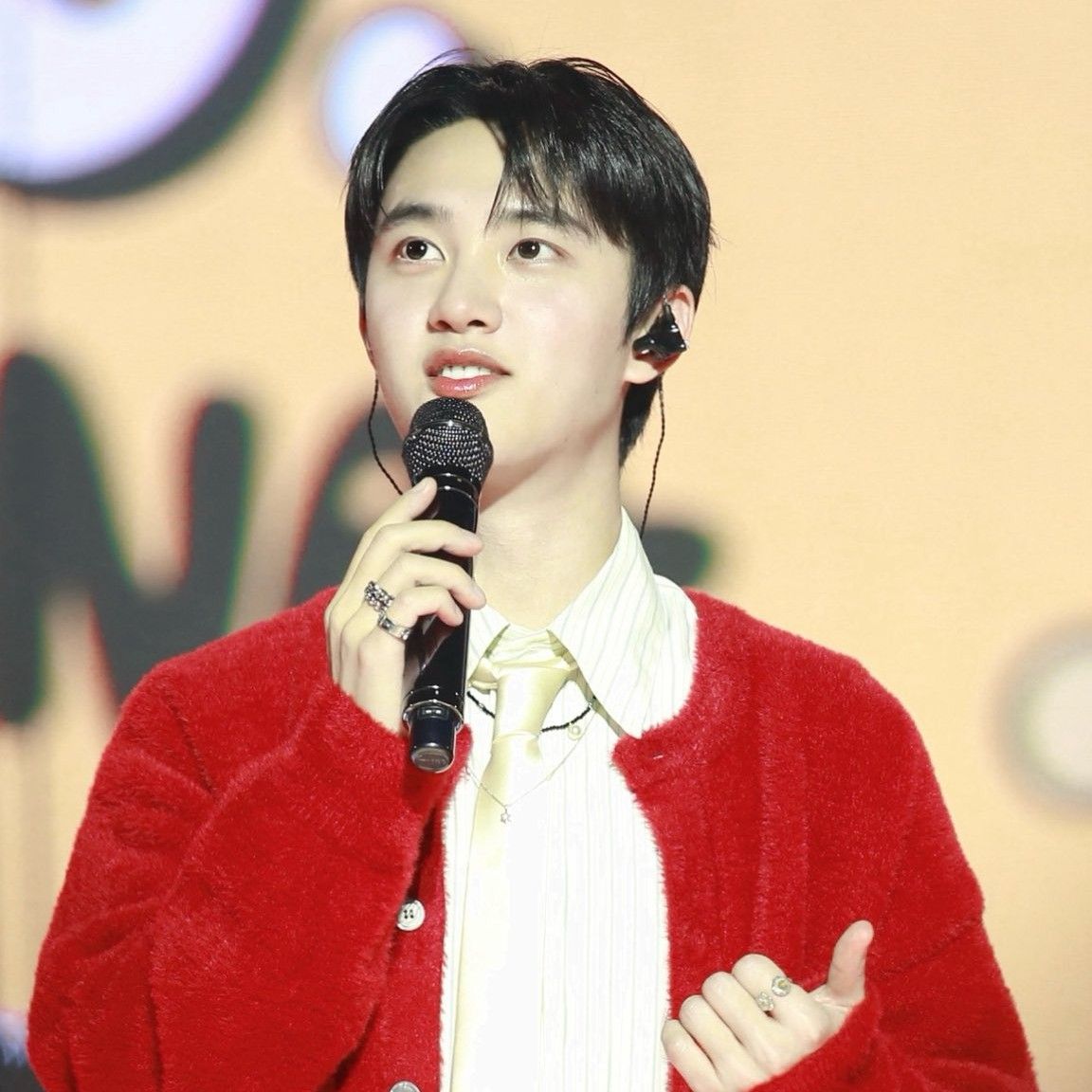 도경수 (디오)의 비하인드 컷