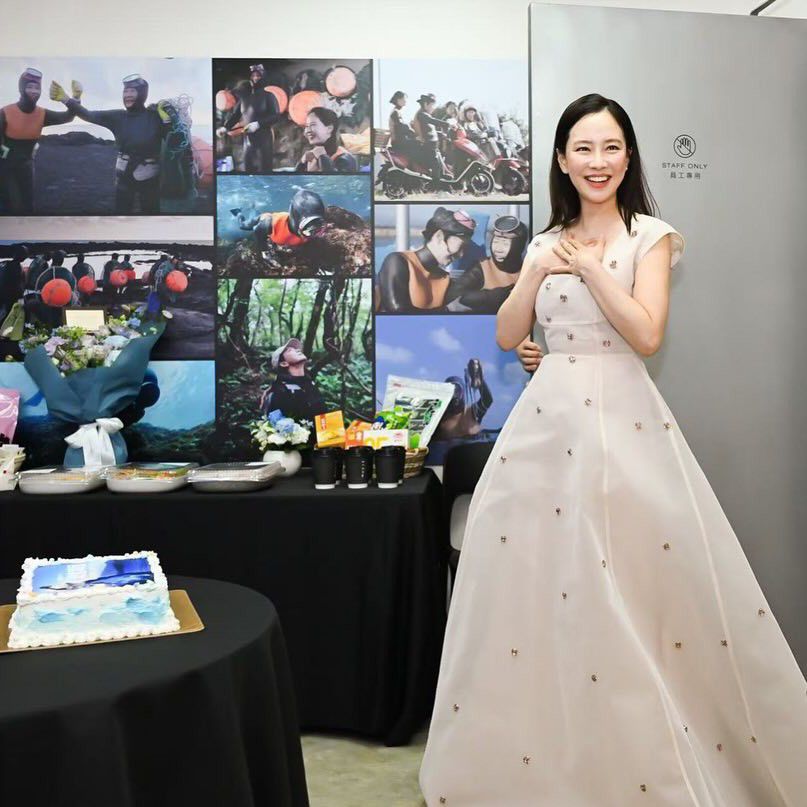 A moment captured by a fan of Song Jihyo