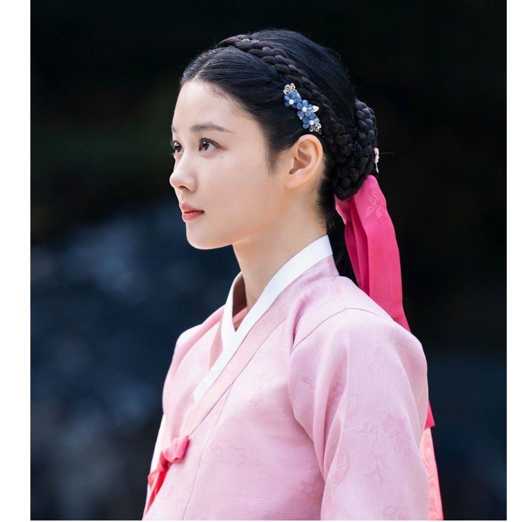 Latest photo of Kim Youjung