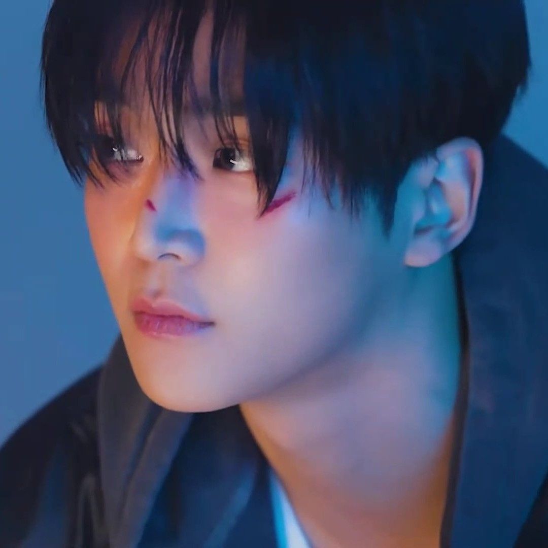 Cuplikan di balik layar dari Rowoon