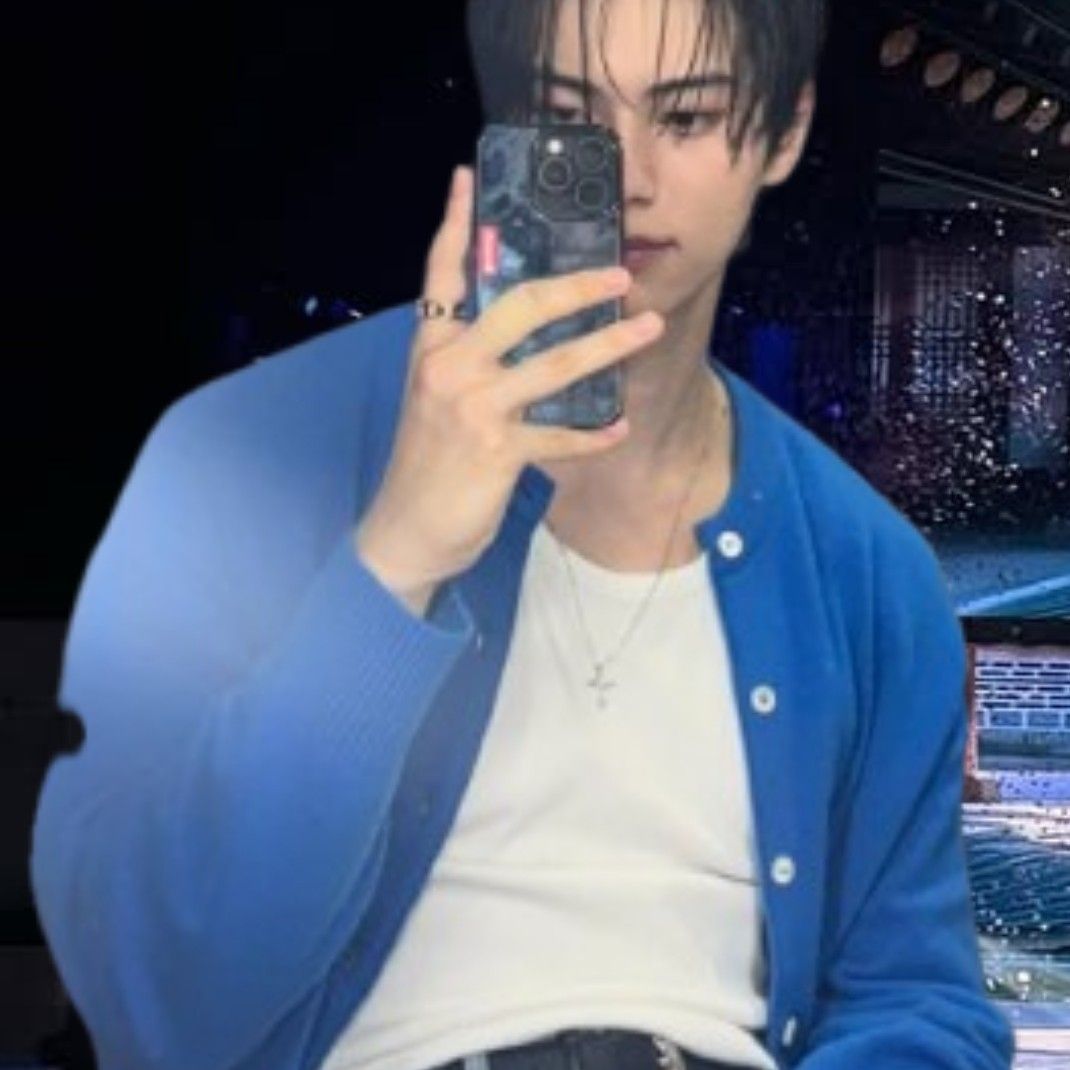 A moment captured by a fan of Lee Chaemin