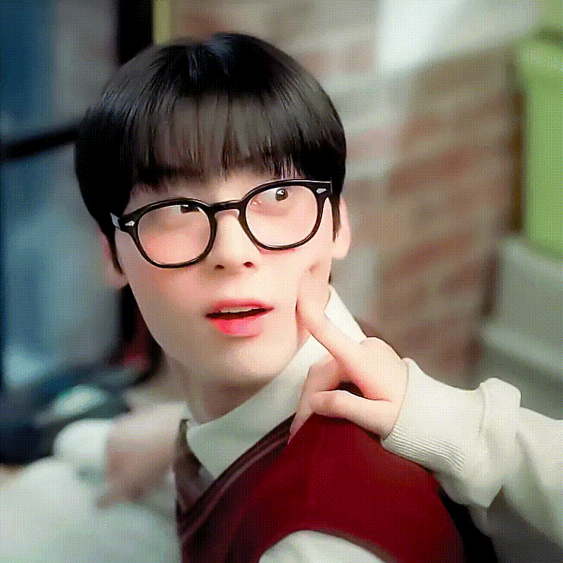 Behind-the-scenes cut of Hwang Minhyun