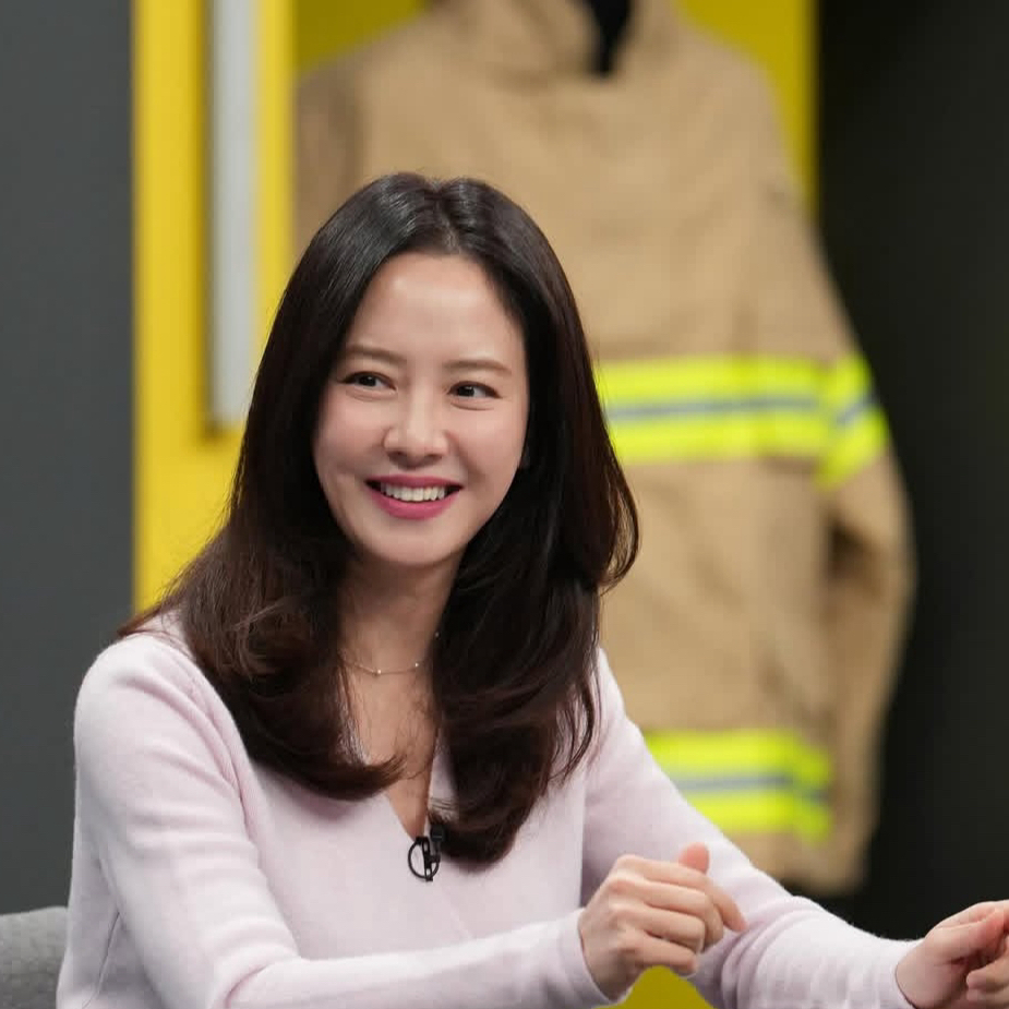 Behind-the-scenes cut of Song Jihyo