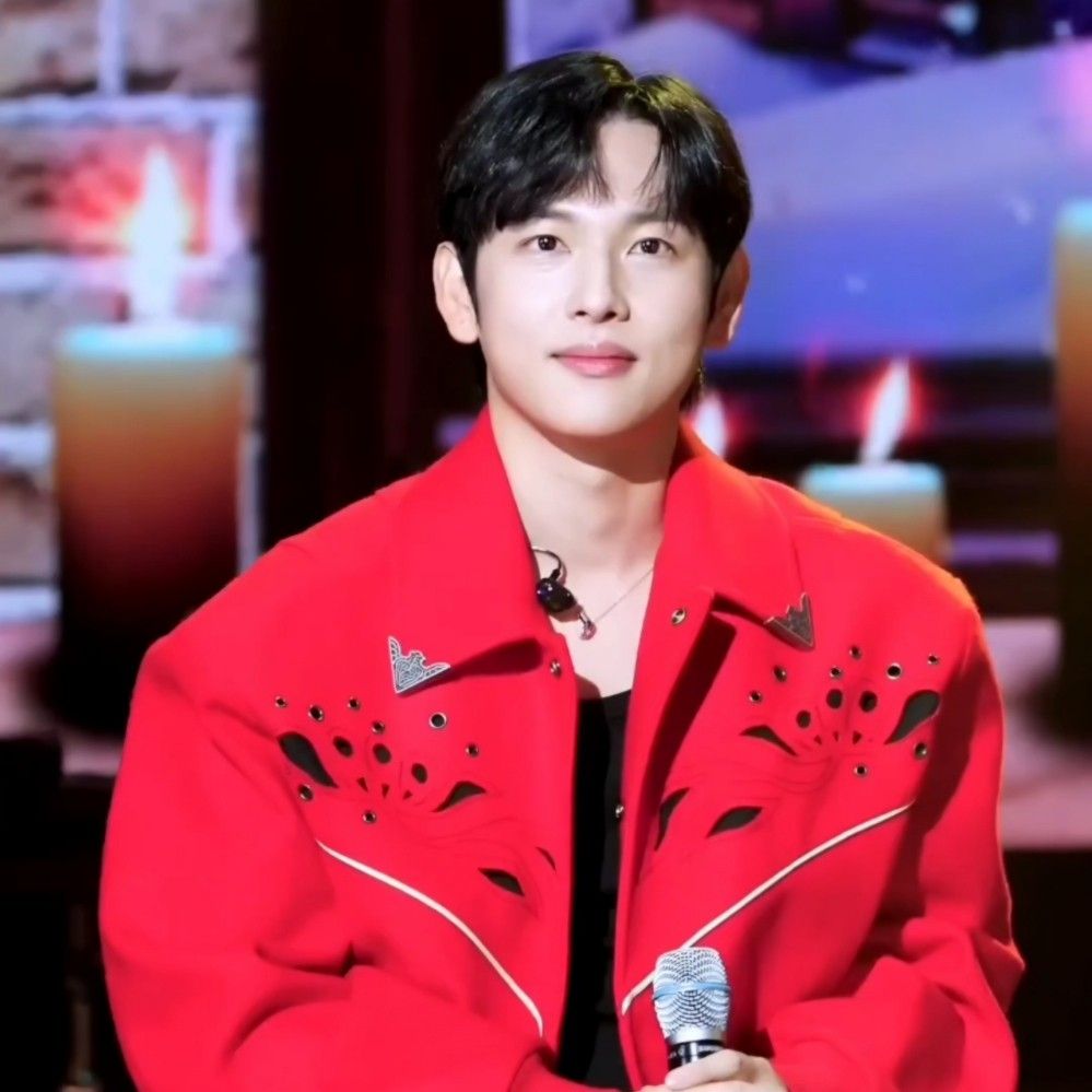 A moment captured by a fan of Yim Siwan