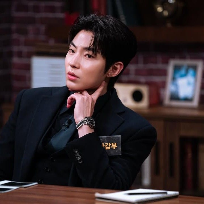 Behind-the-scenes cut of Hwang Inyoup