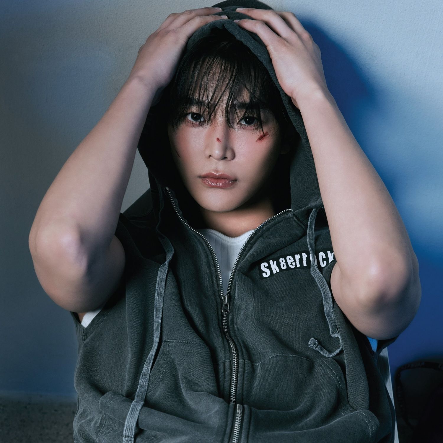 로운의 비하인드 컷