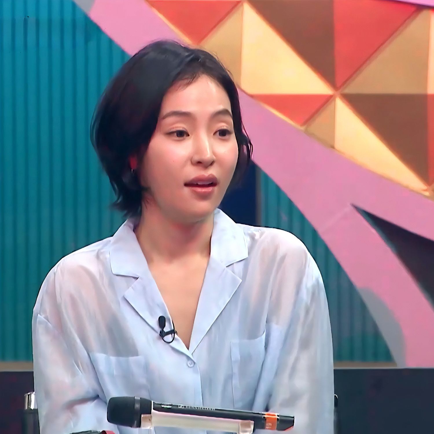 Behind-the-scenes cut of Hong Ja