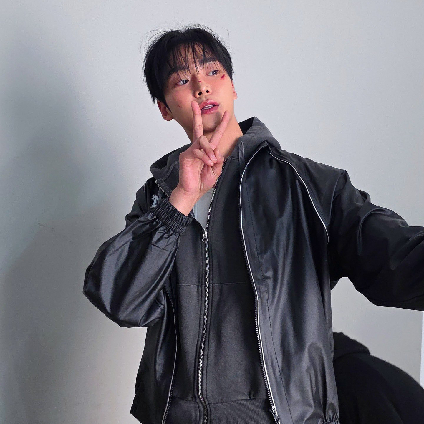 Cuplikan di balik layar dari Rowoon