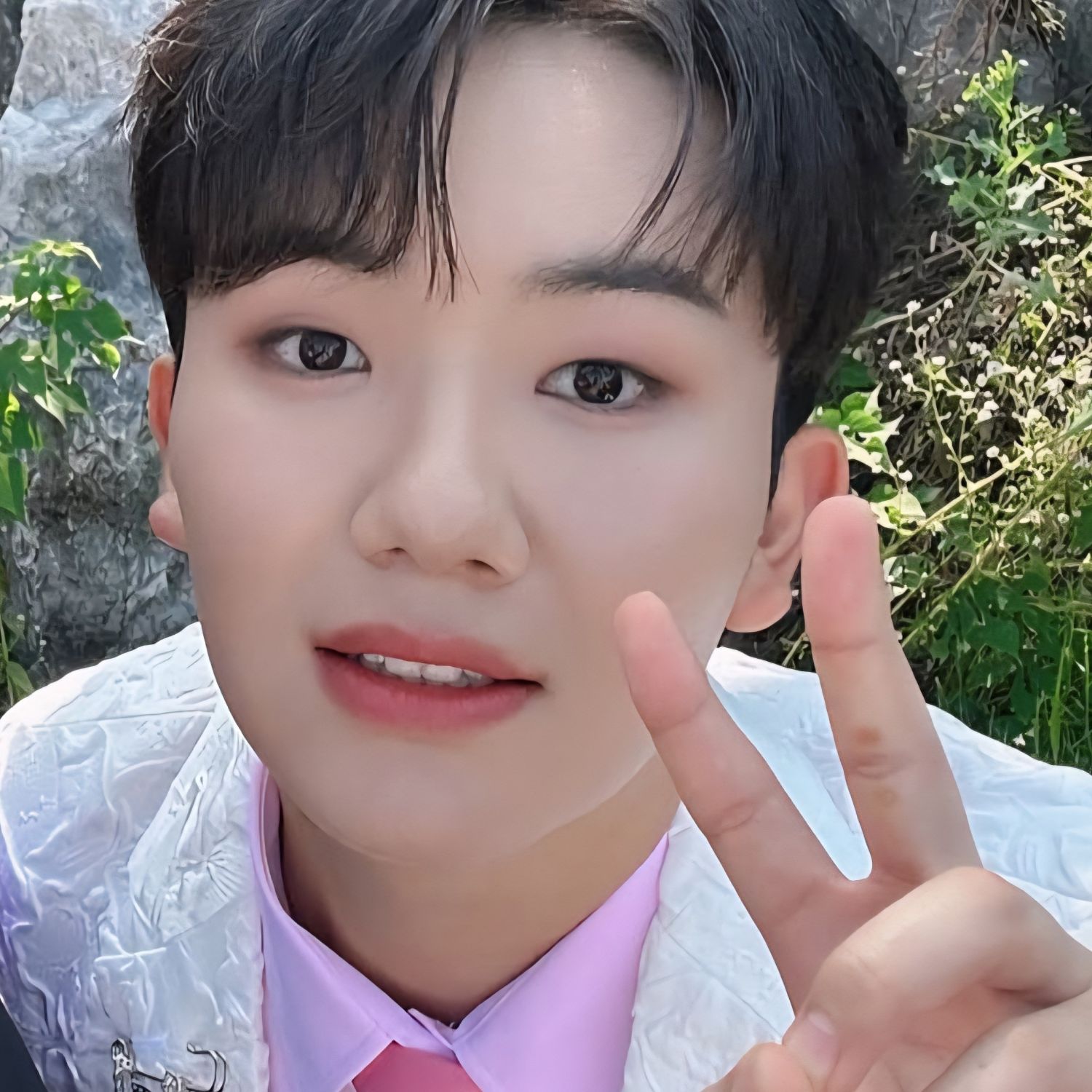 Behind-the-scenes cut of Nam Seungmin