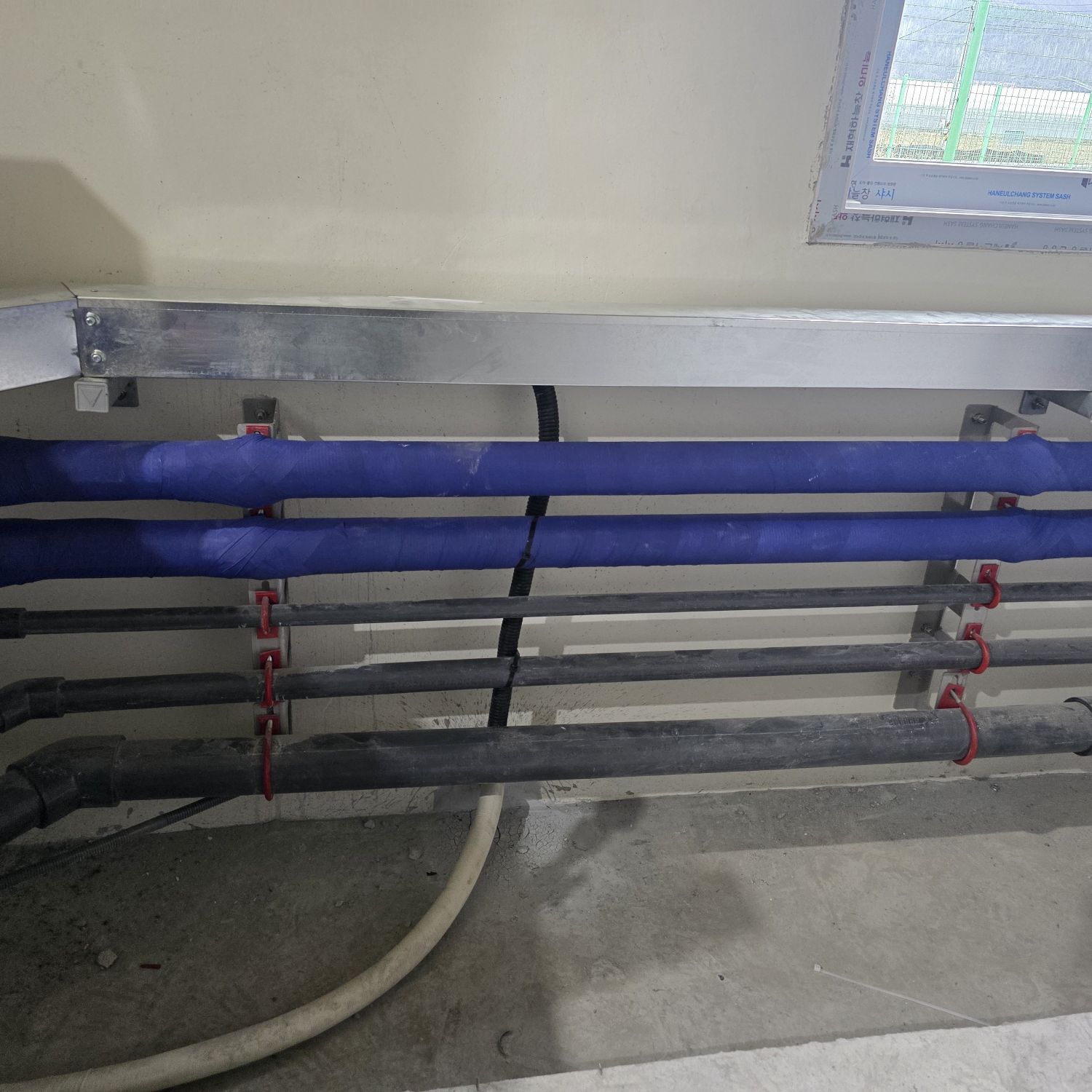 イ・チャンウォンのビハインドカット