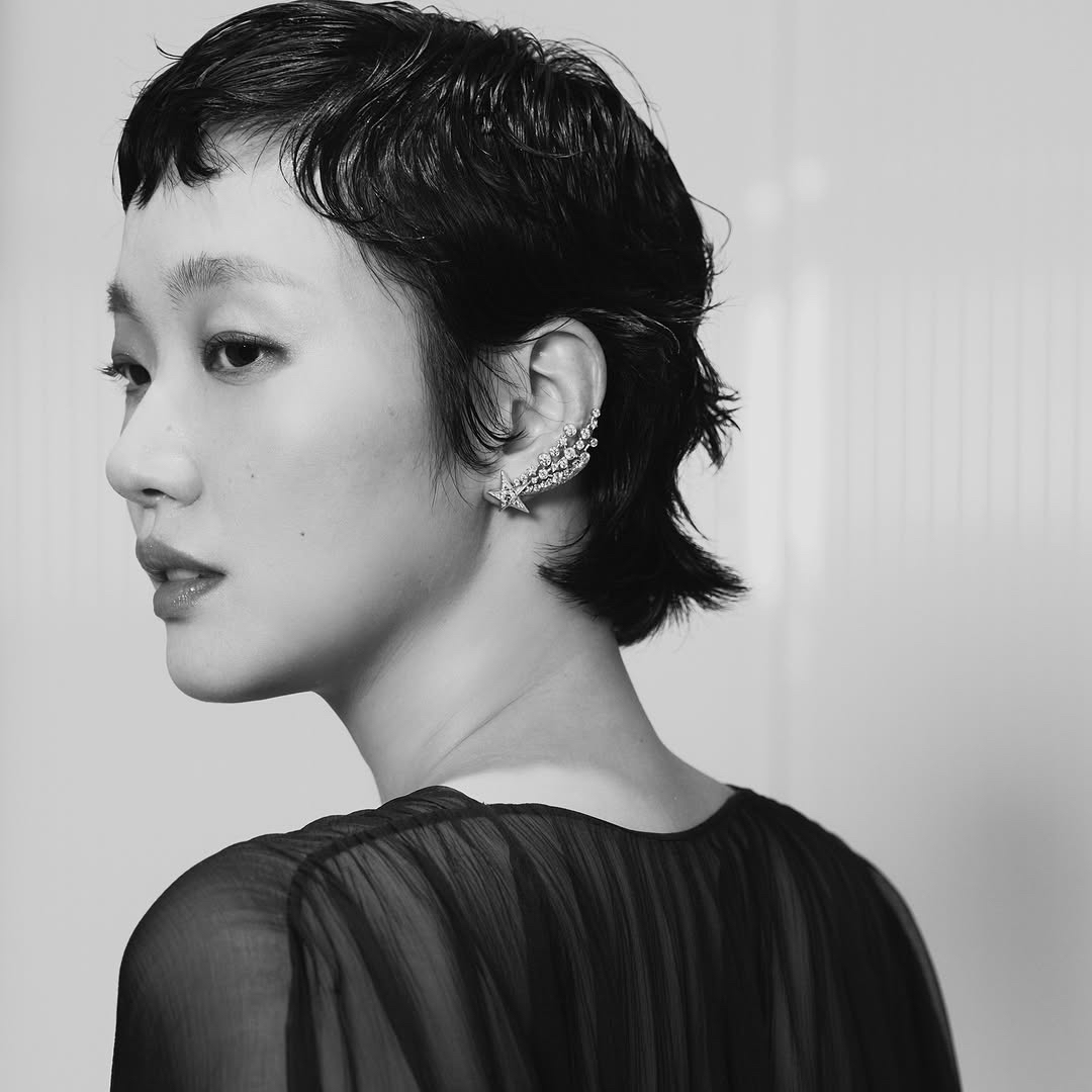 Behind-the-scenes cut of Kim Goeun