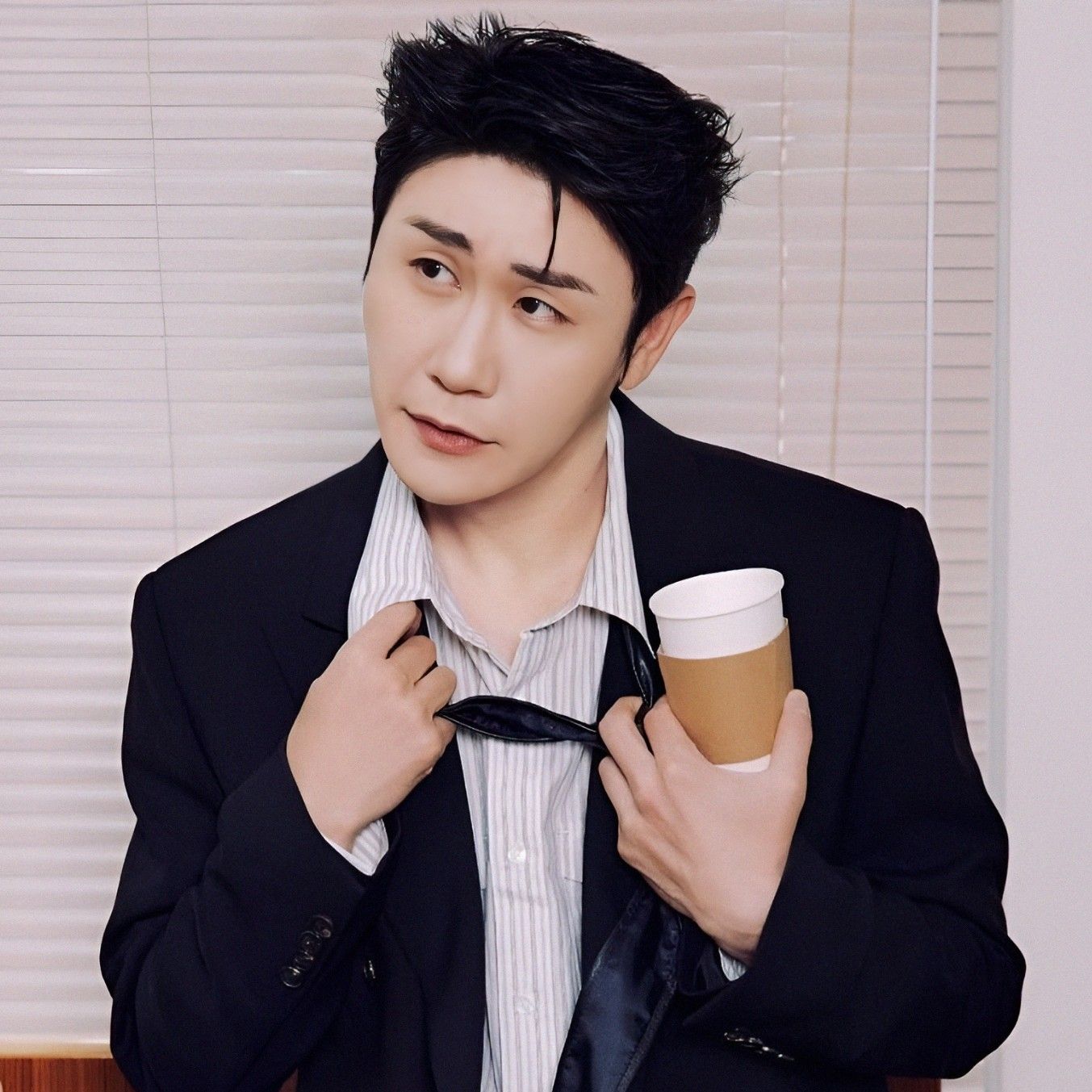 Foto terbaru dari Young Tak