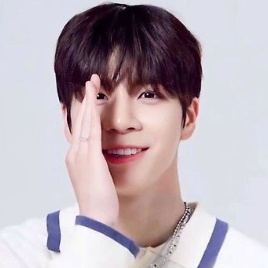 Behind-the-scenes cut of Jeong Dongwon