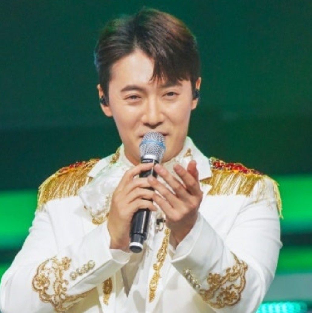 Recent activity shot of Son Binah