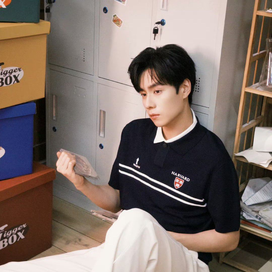 Recent activity shot of Hu Yitian