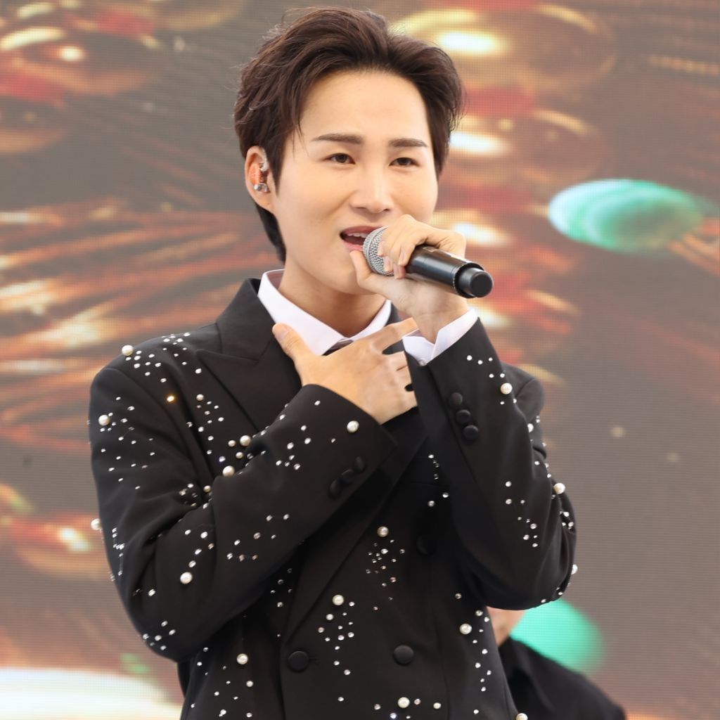 金熙栽的最新照片