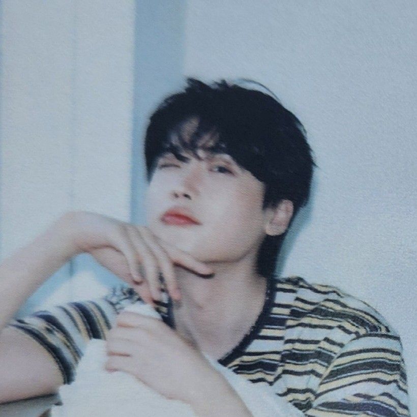 Latest photo of Lee Jongsuk