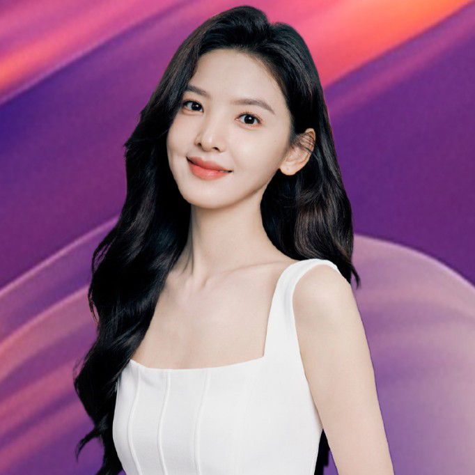 Recent activity shot of Zhang Ruonan