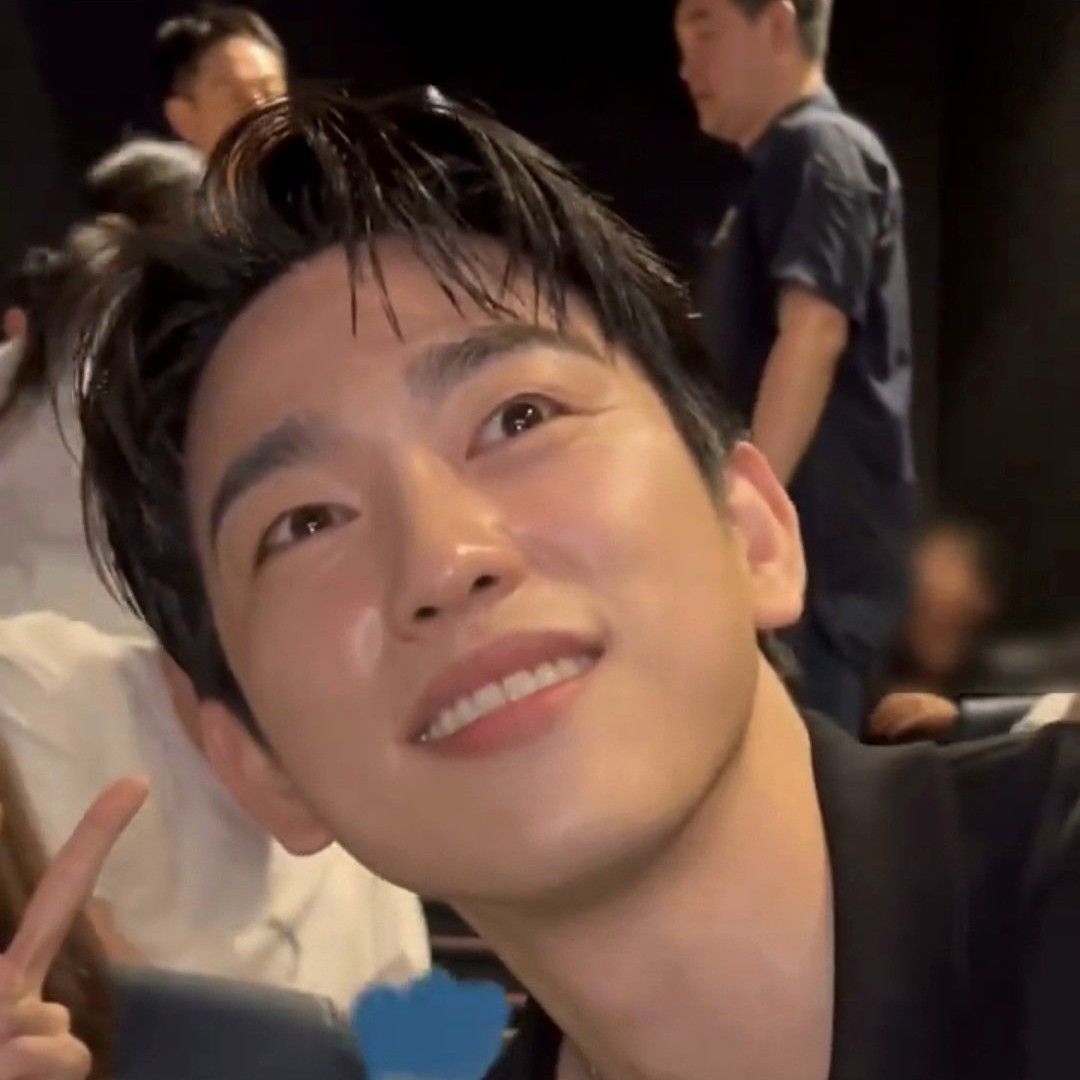 Recent activity shot of Park Jinyoung